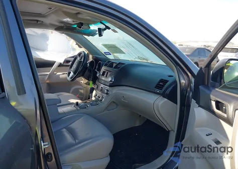 2012 Toyota Highlander Se z USA, uszkodzony, nr VIN 5TDZK3EH8CS077704